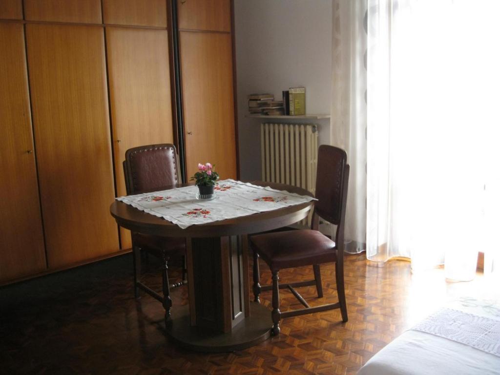 Malnate La Casa Dei Pini Bed & Breakfast エクステリア 写真