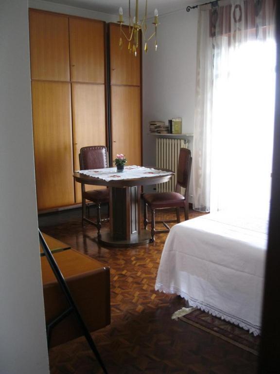 Malnate La Casa Dei Pini Bed & Breakfast エクステリア 写真