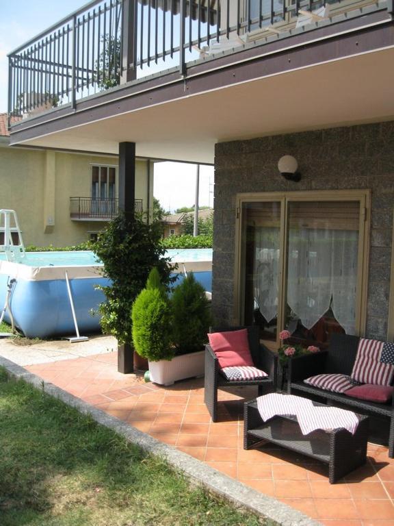 Malnate La Casa Dei Pini Bed & Breakfast エクステリア 写真