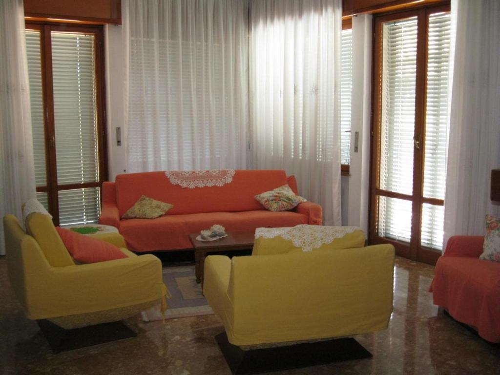 Malnate La Casa Dei Pini Bed & Breakfast エクステリア 写真
